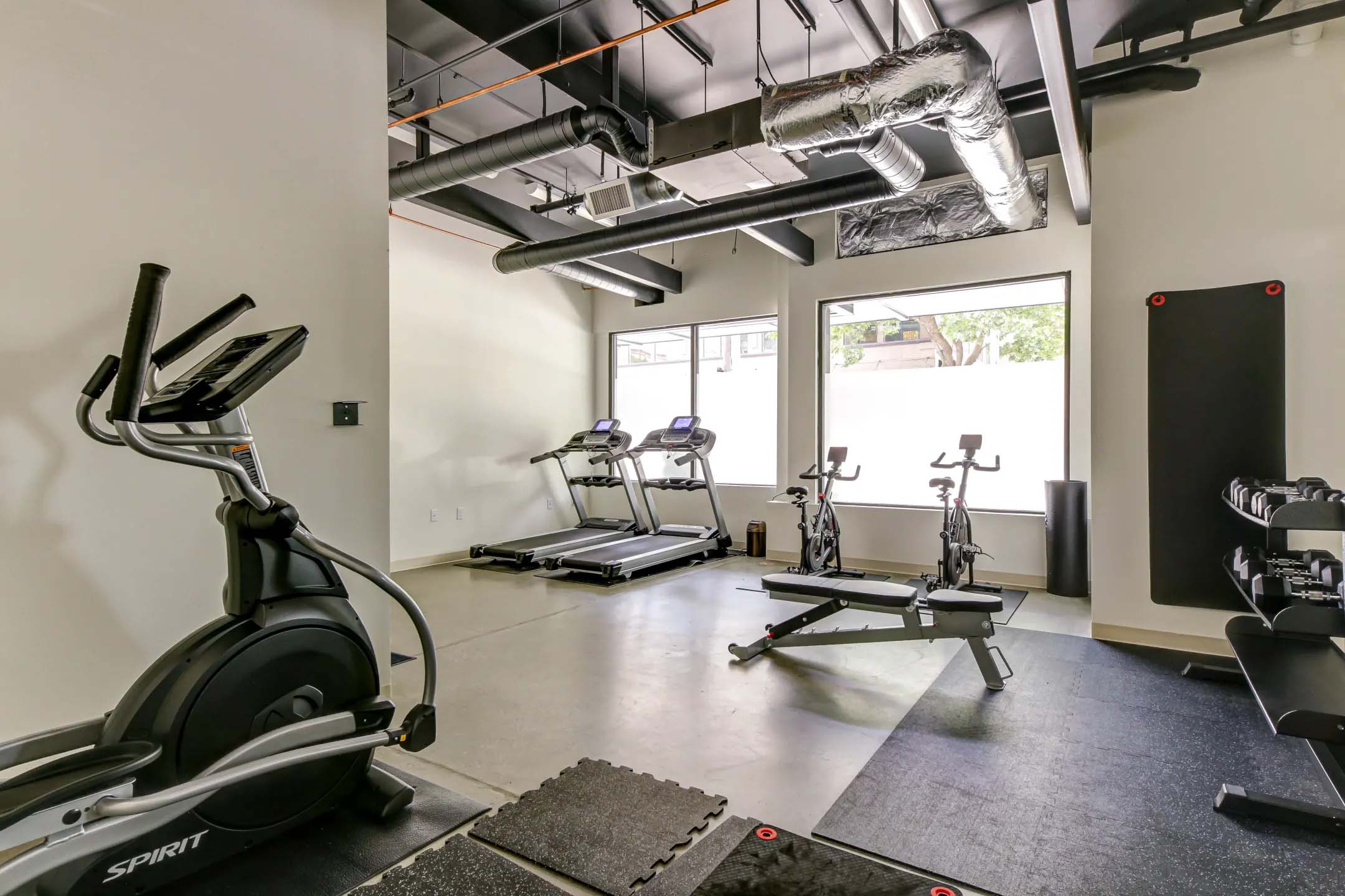 24-hour fitness studio